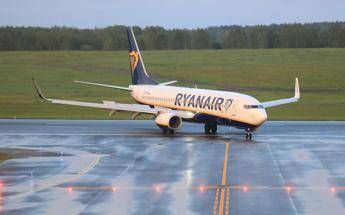 Passeggero ubriaco su un volo Ryanair laereo e costretto a un atterraggio di emergenza