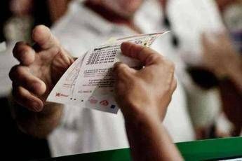 Superenalotto centrato il 51 vinti 590mila euro Superenalotto centrato il 51 vinti 590mila euro