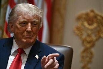 Trump torna ad attaccare il Papa Qualcuno gli spieghi che il sindaco di Chicago e inutile e che lIran non puo avere larma nucleare