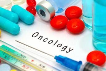 Tumori Aifa approva immunoterapico tislelizumab in cancro a esofago stomaco e polmone Tumori Aifa approva immunoterapico tislelizumab in cancro a esofago stomaco e polmone