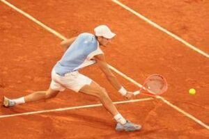 Arnaldi si ritira dal Roland Garros ipotesi virus. Il medico fisiatra Ha portato lorganismo al limite