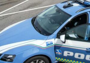 Bologna veicolo si ribalta in autostrada morta 24enne neonato sbalzato fuori e grave