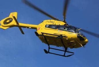 Elicottero precipitato sul lago Maggiore un morto