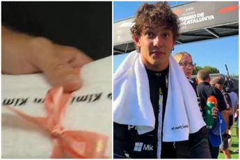 Formula 1 regalo speciale per Antonelli un asciugamano firmato. Kim Kardashian