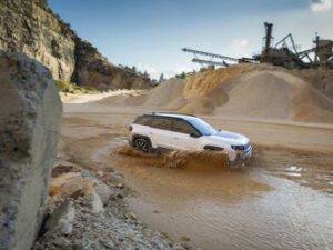Jeep Compass 4xe lelettrica che non dimentica il fuoristrada