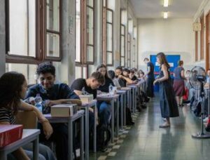 Maturita uno studente su 5 a caccia di tracce on line torna campagna anti bufale Maturita uno studente su 5 a caccia di tracce on line torna campagna anti bufale