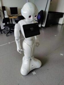 Pepper un umanoide per amico il test col robot sociale svela come il compagno di giochi ideale