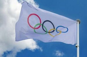 Cio riammette gli atleti russi e Comitato olimpico russo resta bando per bandiera e inno Cio riammette gli atleti russi e Comitato olimpico russo resta bando per bandiera e inno