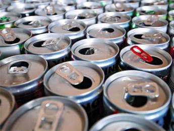 Energy drink e adolescenti studio pediatri 4 su 10 cominciano prima dei 12 anni Energy drink e adolescenti studio pediatri 4 su 10 cominciano prima dei 12 anni