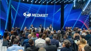 Mediaset scommette sui classici punta su Milo Infante e non chiude ad Amadeus e Mentana Mediaset scommette sui classici punta su Milo Infante e non chiude ad Amadeus e Mentana