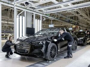 Mercedes amplia Kecskemet al via la Classe C elettrica Mercedes amplia Kecskemet al via la Classe C elettrica