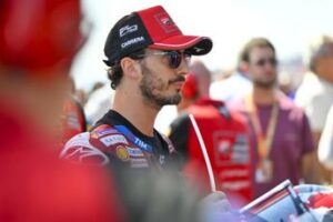 MotoGp Bagnaia operato allavambraccio destro rientro previsto per il Gp di Silverstone