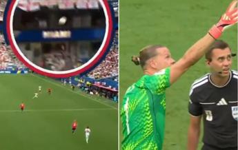 Norvegia Inghilterra svista choc su gol Bellingham pallone colpisce cavo telecamera Norvegia Inghilterra svista choc su gol Bellingham pallone colpisce cavo telecamera