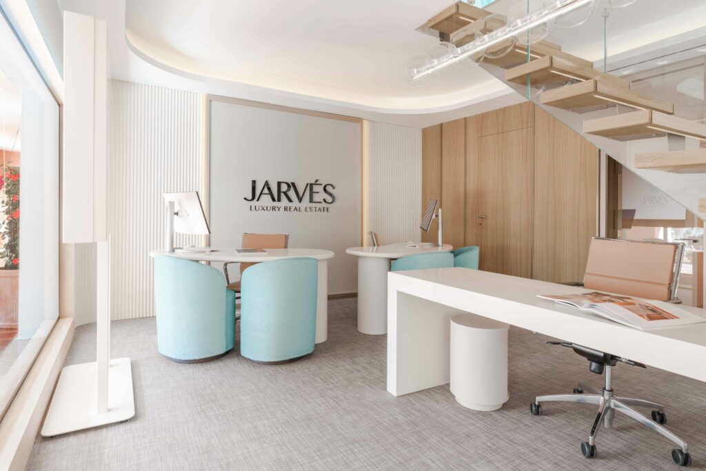 Ufficio Jarves Porto Cervo Interno 2026 2 Ufficio Jarves Porto Cervo Interno 2026 2