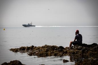 Ceuta migranti dal Marocco arrivati a Gibilterra. El Mundo Venti persone bloccate Ceuta migranti dal Marocco arrivati a Gibilterra. El Mundo Venti persone bloccate
