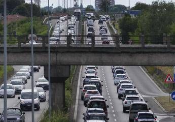 Nuovo Codice della strada non ce piu obbligo di portare patente e libretto Nuovo Codice della strada non ce piu obbligo di portare patente e libretto
