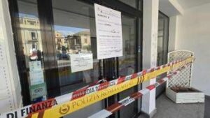 Ostia sequestrati i due stabilimenti storici Urbinati e Le Palme
