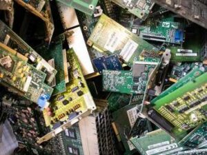 Rifiuti elettronici e vacanze la guida
