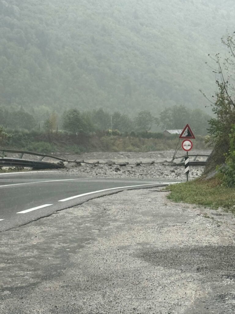 SS42 riaperta tra Sonico e Malonno traffico dalle 12, limite a 50 kmh e sorveglianza H24