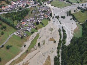 Maltempo in Lombardia, oltre 450 interventi dei Vigili del Fuoco: più di 400 evacuati tra Bergamasca e Bresciano