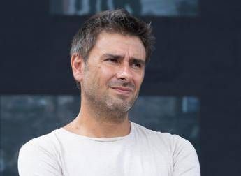 Alessandro Di Battista torna in tv oggi ospite di Floris a DiMartedi Alessandro Di Battista torna in tv oggi ospite di Floris a DiMartedi