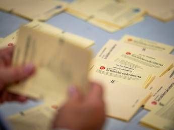 Elezioni in Svezia centrosinistra avanti sfida allultimo voto Elezioni in Svezia centrosinistra avanti sfida allultimo voto