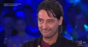 Simone Annicchiarico squalificato dal Gf Vip le scuse in diretta Mi sono sentito tradito da me stesso Simone Annicchiarico squalificato dal Gf Vip le scuse in diretta Mi sono sentito tradito da me stesso