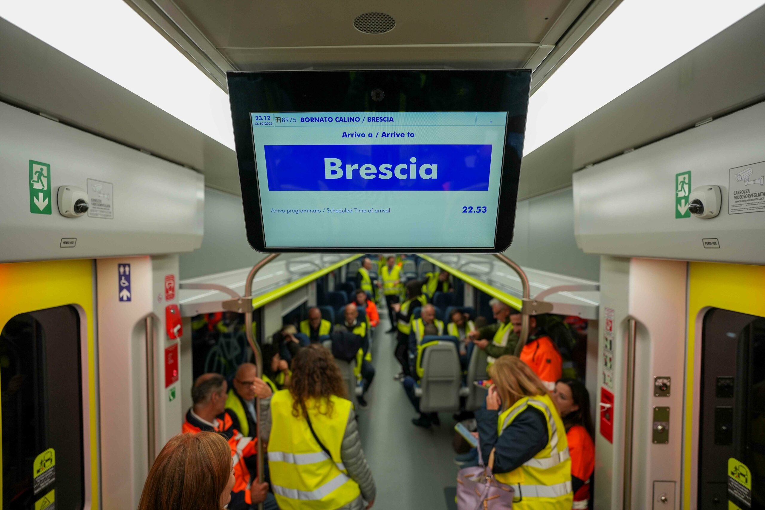 4.interno treno 2 scaled 4.interno treno 2 scaled
