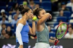 Errani Paolini cancellato lesordio nel doppio a Tokyo cose successo Errani Paolini cancellato lesordio nel doppio a Tokyo cose successo