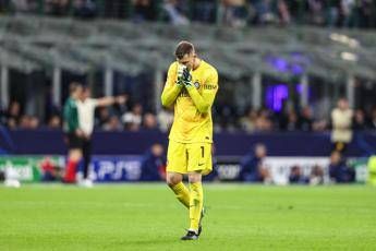 Inter papera contro il Bruges e critiche furia dei tifosi contro Josep Martinez Inter papera contro il Bruges e critiche furia dei tifosi contro Josep Martinez