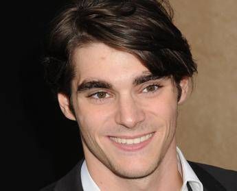 Morto a 34 anni RJ Mitte addio al Walter White Jr. di Breaking Bad Morto a 34 anni RJ Mitte addio al Walter White Jr. di Breaking Bad